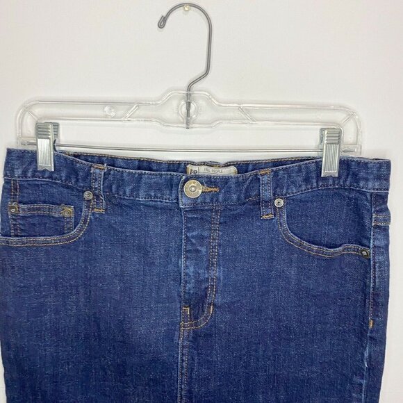 Free People Basic Denim Blue Jean Skirt Size 8 (31x16) Dark Wash - Picture 3 of 4